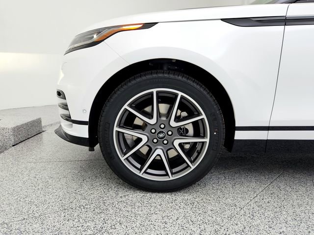 New 2026 Land Rover Range Rover Velar Dynamic SE image 17