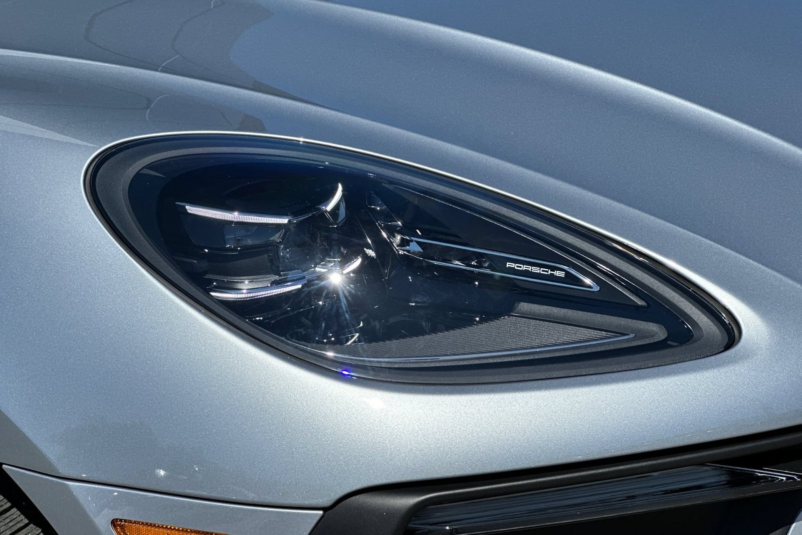 New 2026 Porsche Macan AWD/4WD image 37