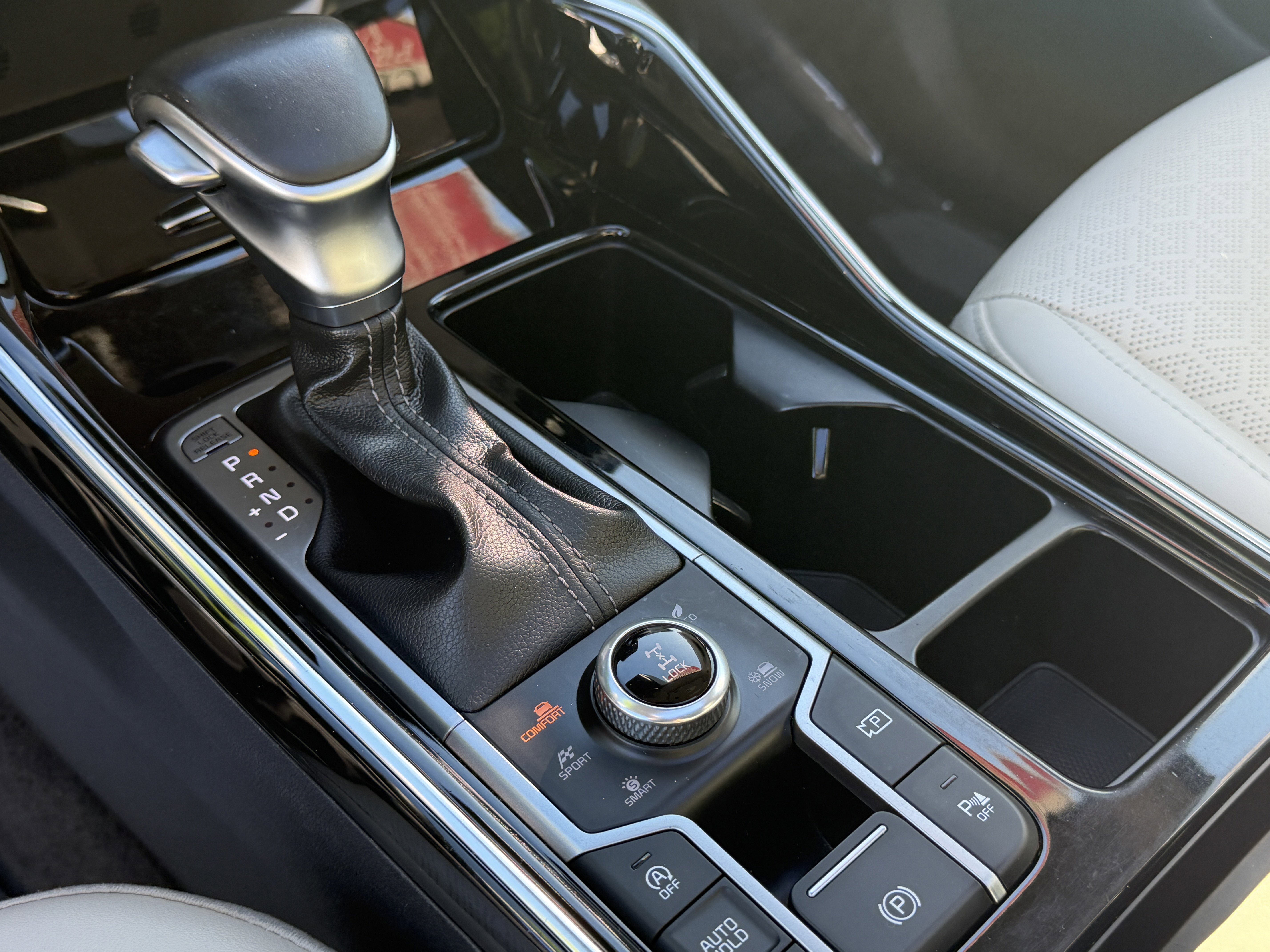 Used 2021 Kia Sorento SX image 19