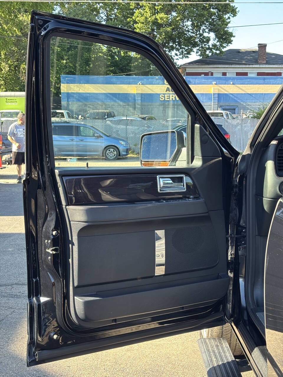 Used 2016 Lincoln Navigator L Reserve AWD/4WD image 12