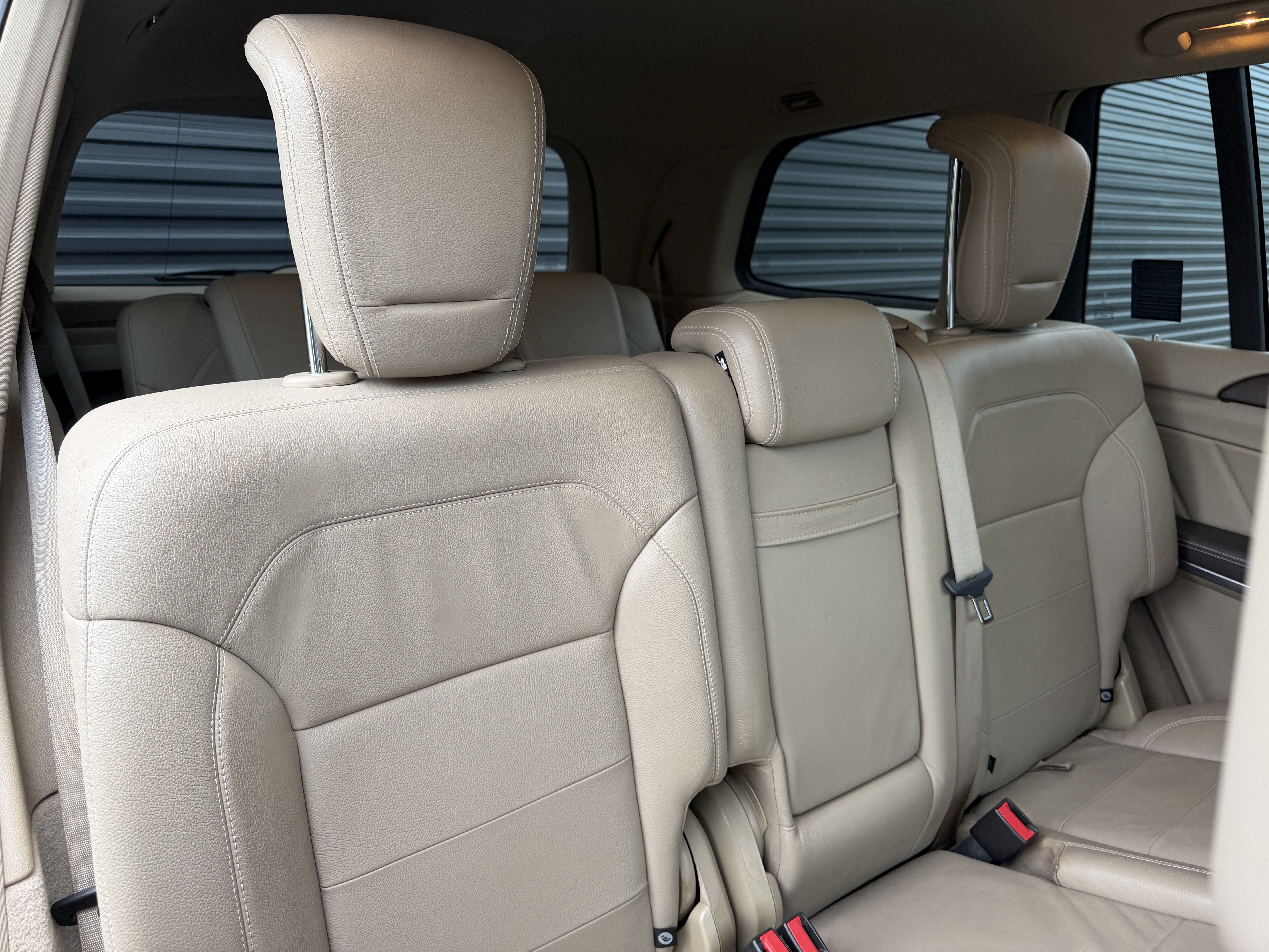 Used 2015 Mercedes-Benz GL 550 4MATIC image 16