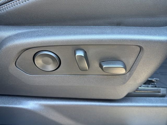 Used 2025 Chevrolet Silverado 1500 High Country image 32