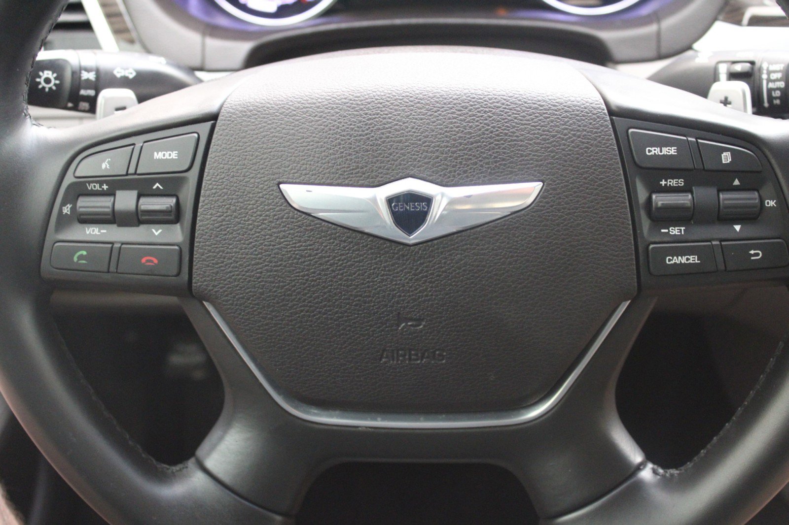 Used 2015 Hyundai Genesis 3.8 image 24