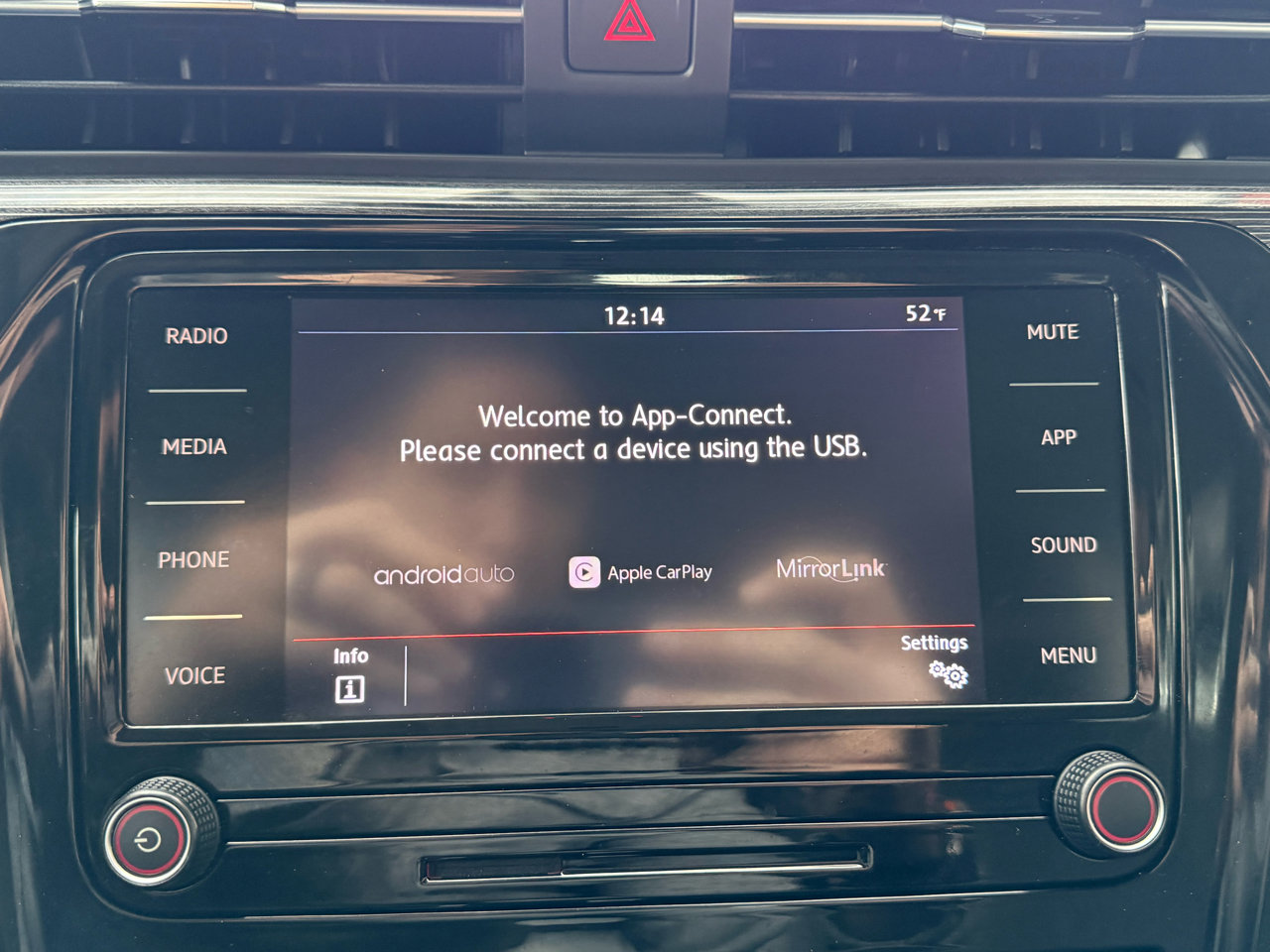 Used 2020 Volkswagen Passat 2.0T R-Line image 13