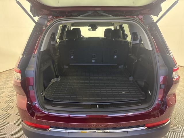 Used 2024 Jeep Grand Cherokee L Laredo image 9