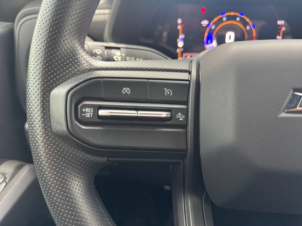 Certified 2023 Chevrolet Colorado Trail Boss w/ Technology Package AWD/4WD image 22