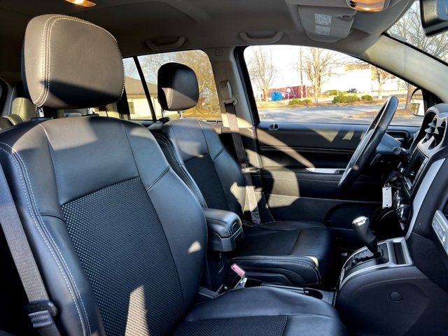 Used 2016 Jeep Compass Latitude image 26
