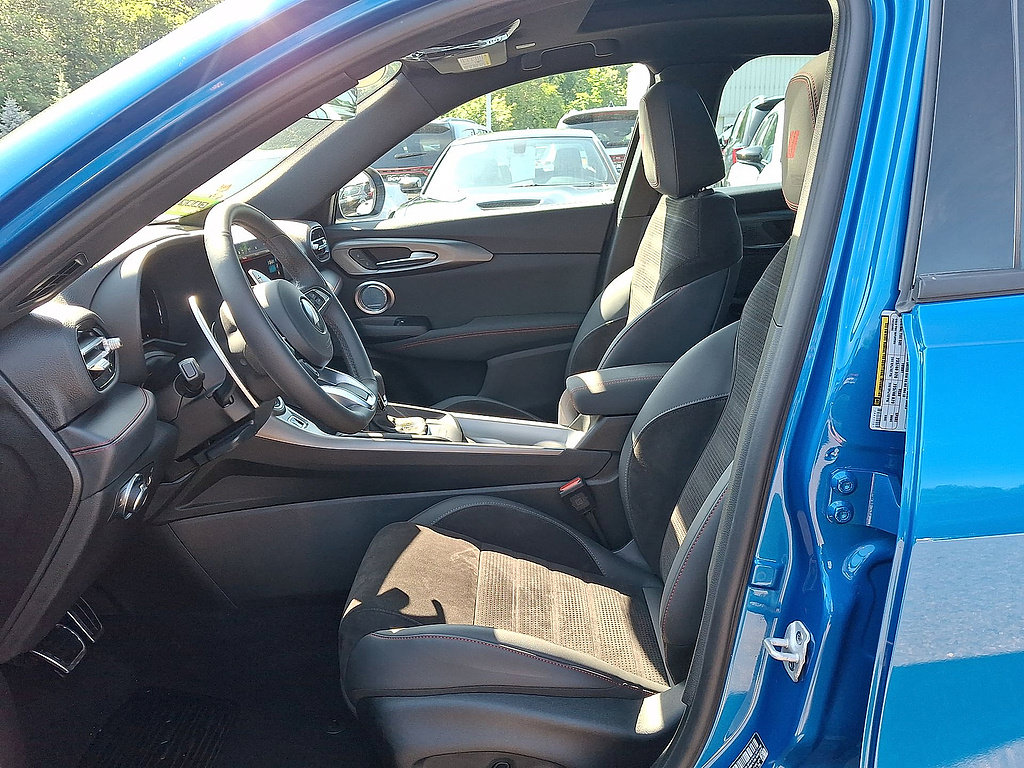 Used 2025 Dodge Hornet R/T AWD/4WD image 11