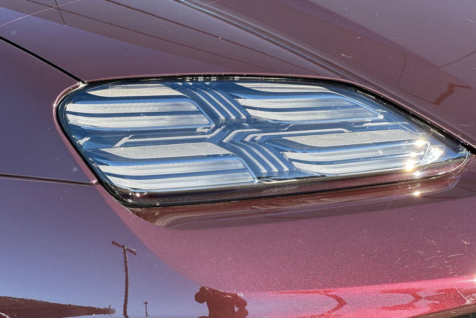 Certified 2025 Porsche Macan 4 Electric image 38