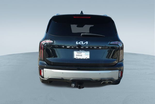 Used 2024 Kia Telluride EX w/ EX Captain's Chair Package image 7