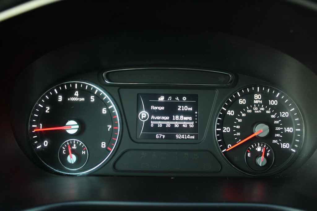 Used 2017 Kia Sorento LX w/ LX Convenience Package image 14