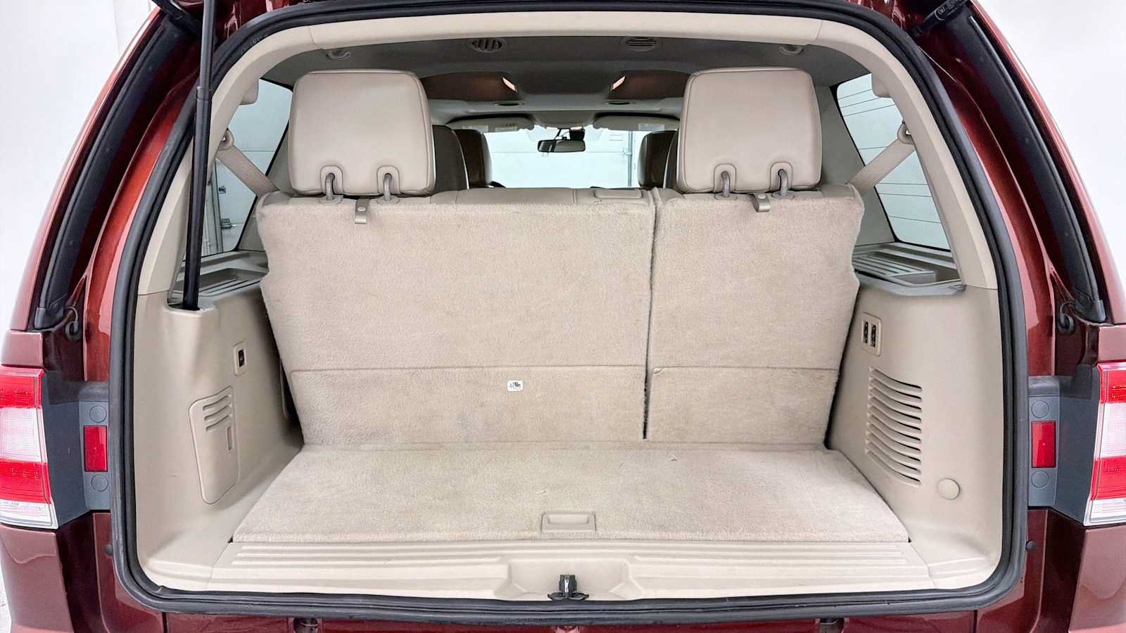 Used 2015 Lincoln Navigator 4WD image 29