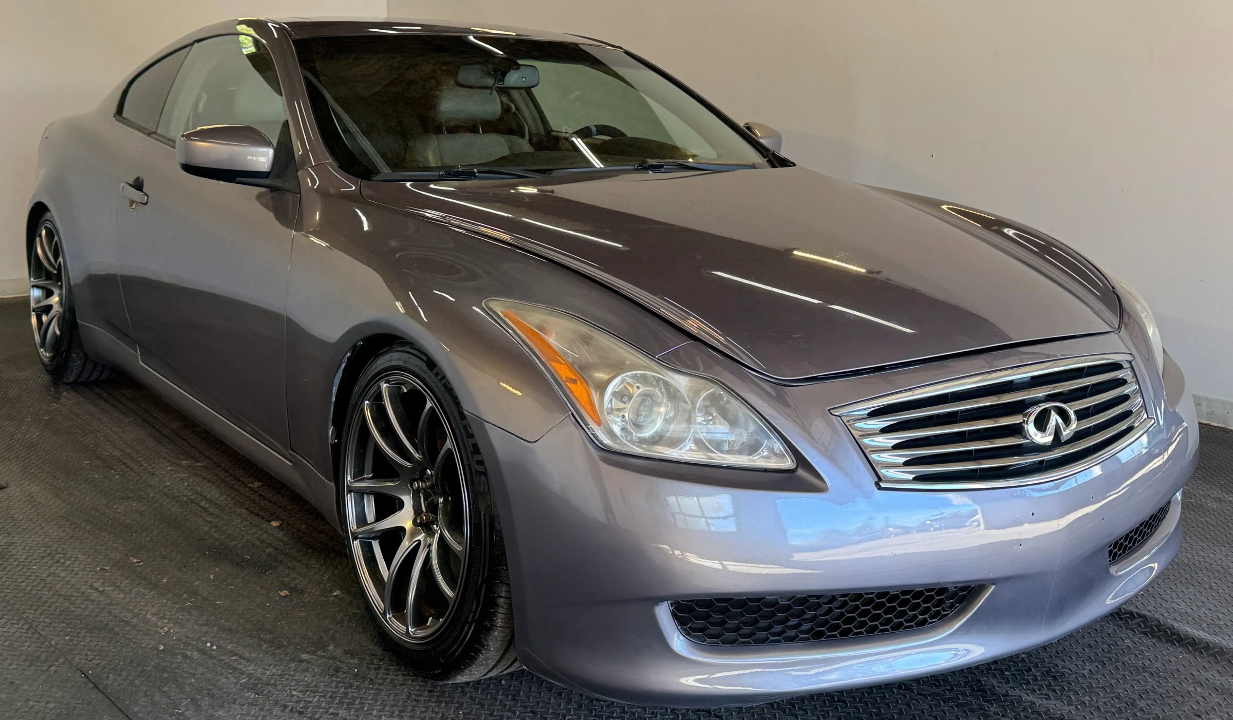 Used 2009 INFINITI G37 x Coupe w/ Premium Pkg image 4