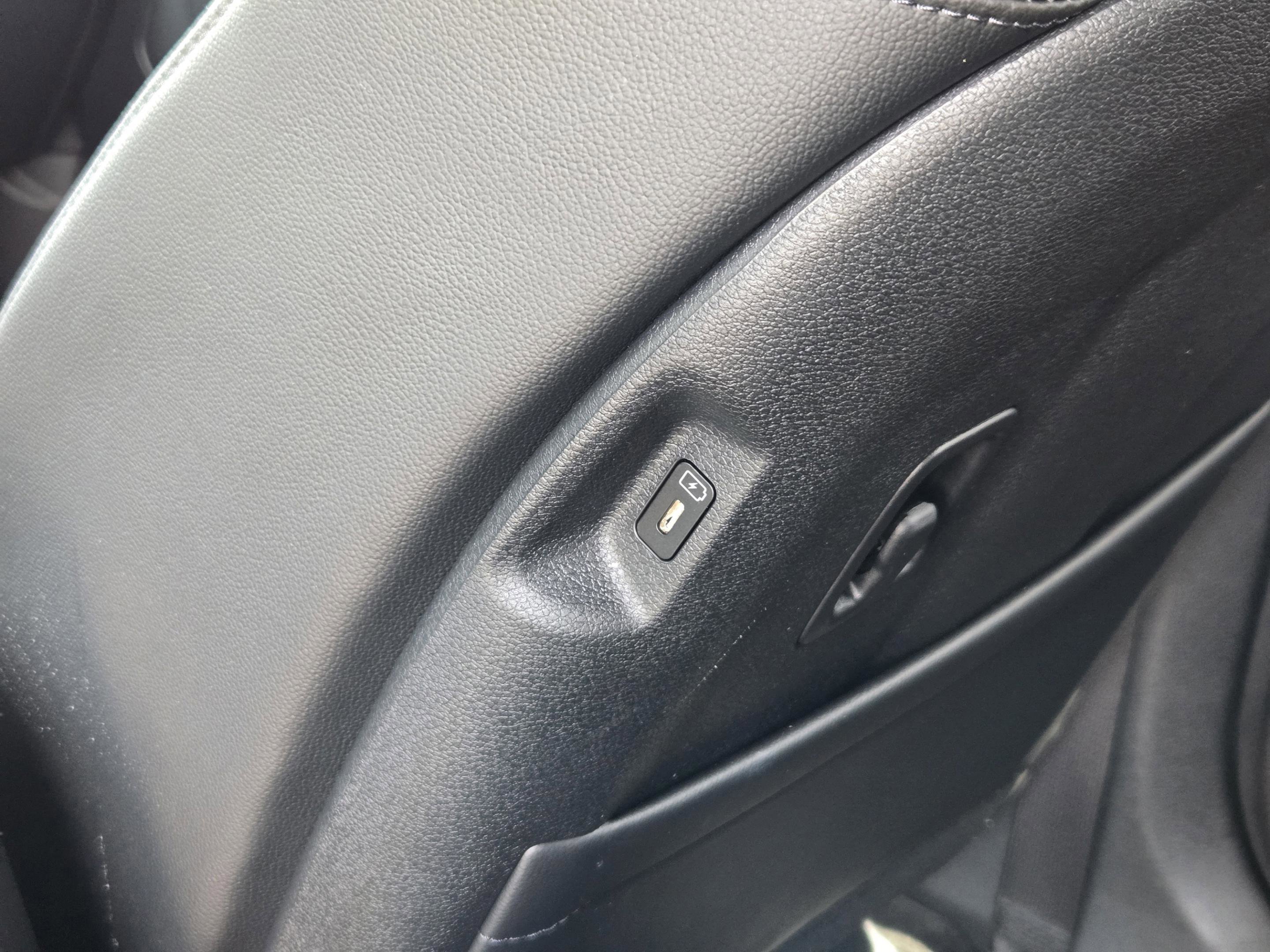 Used 2024 Kia Sportage X-Line w/ X-Line Premium Package AWD/4WD image 28