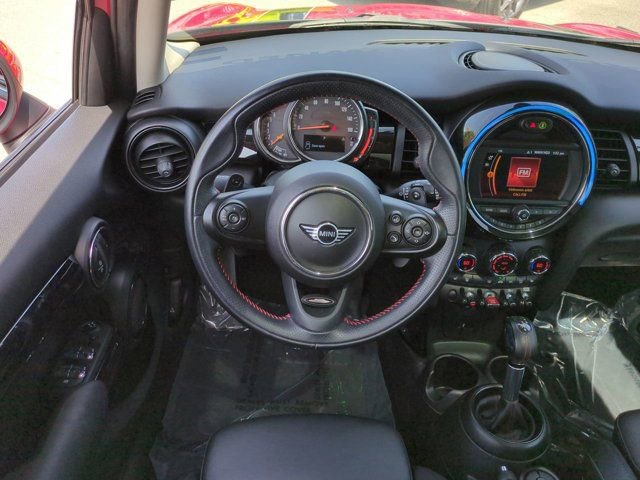 Used 2019 MINI Cooper S w/ Signature Upholstery Package image 14
