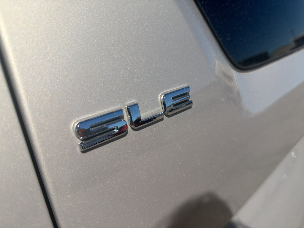 Used 2011 GMC Terrain SLE AWD/4WD image 9
