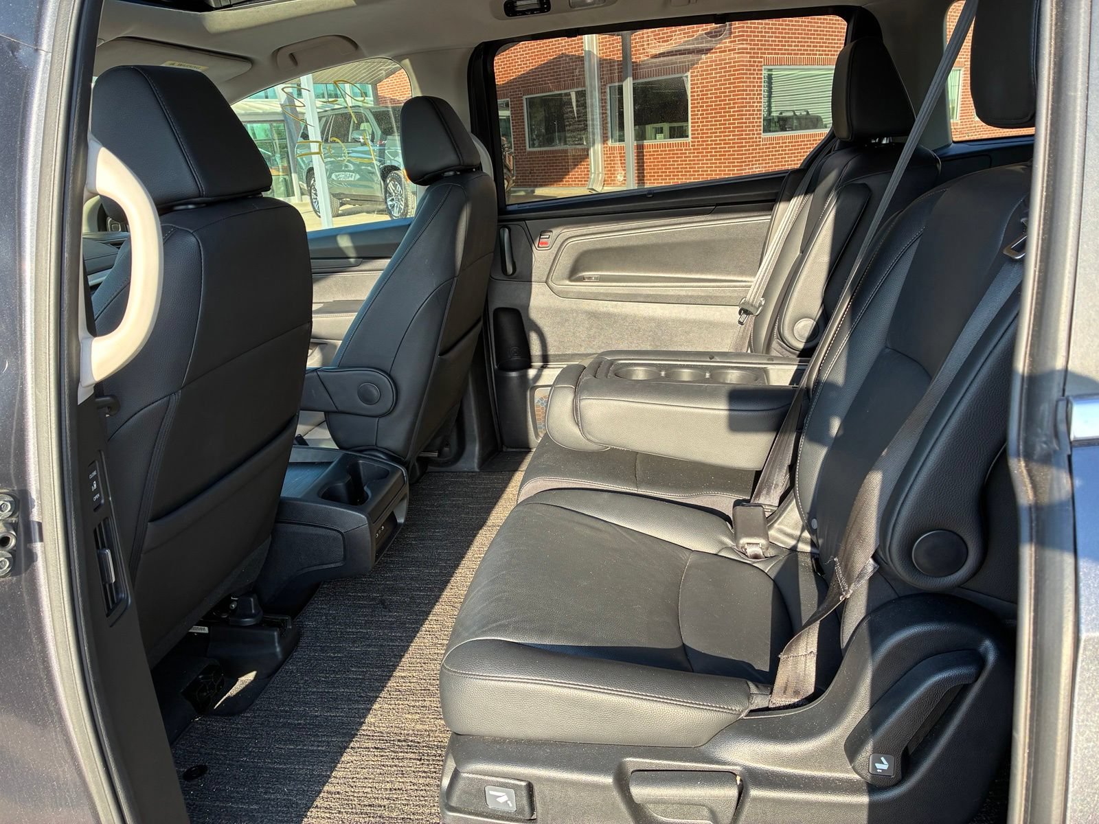 Used 2025 Honda Odyssey EX-L image 3