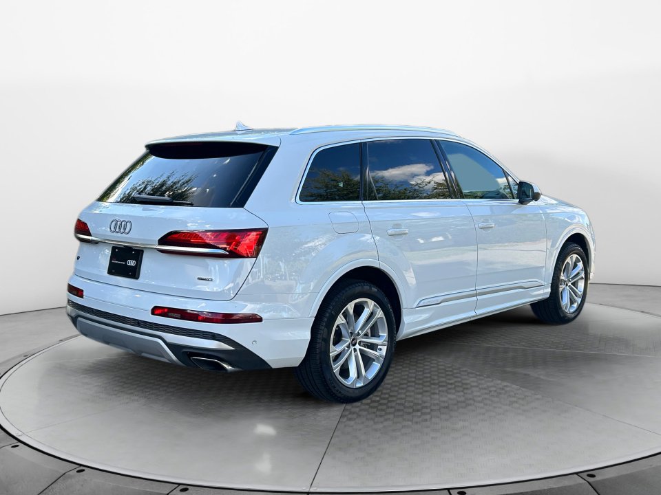 Certified 2025 Audi Q7 2.0T Premium image 7