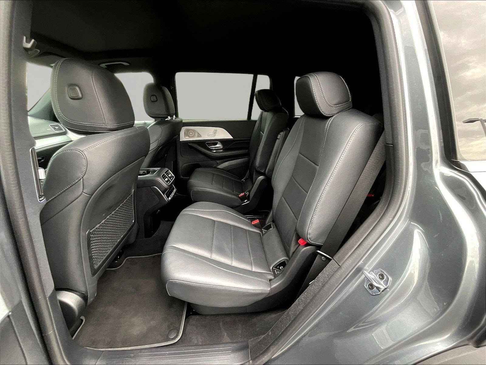 Used 2025 Mercedes-Benz GLS 450 4MATIC image 21