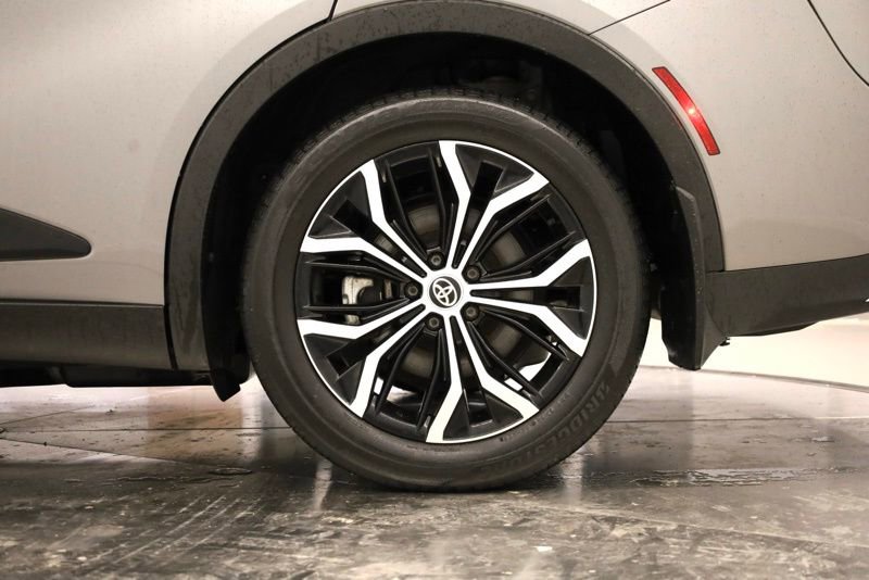 Used 2024 Toyota Crown XLE image 34