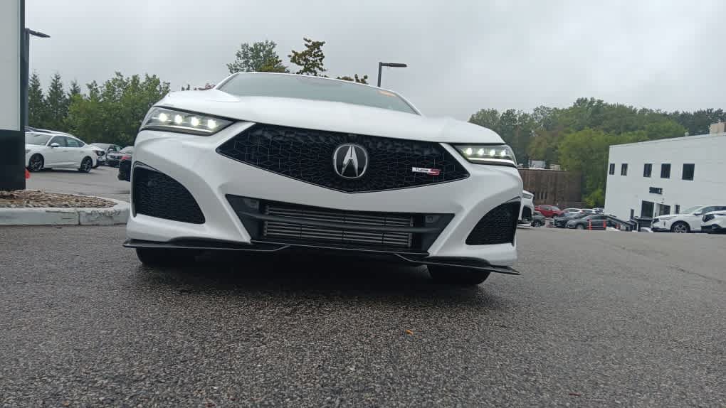 Used 2025 Acura TLX Type S AWD/4WD image 9