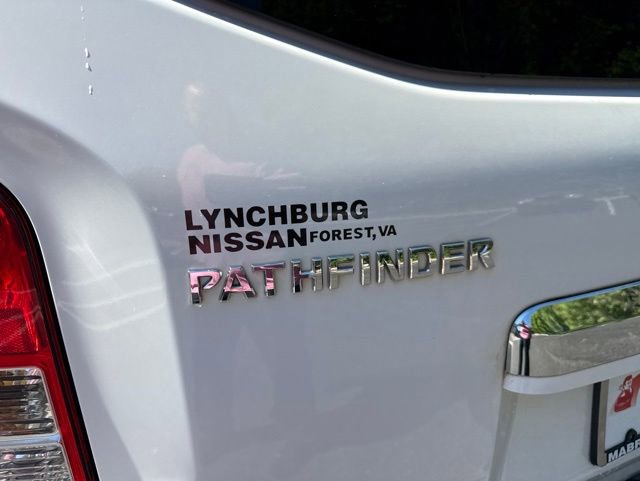 Used 2012 Nissan Pathfinder LE AWD/4WD image 9