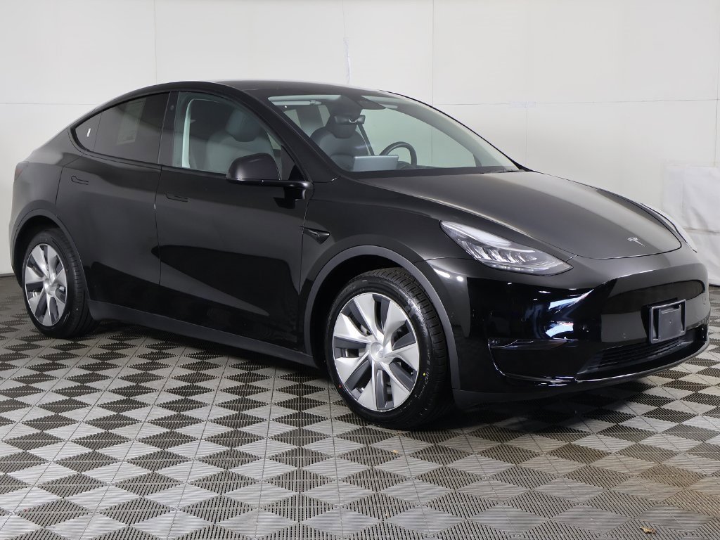 Used 2023 Tesla Model Y Long Range image 50