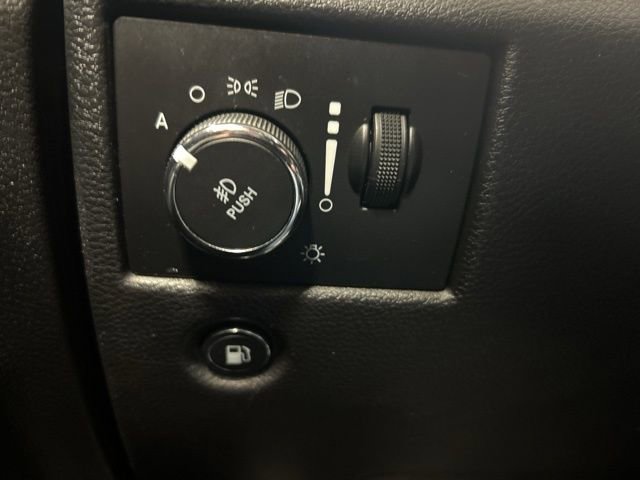 Used 2020 Jeep Grand Cherokee Limited X image 26