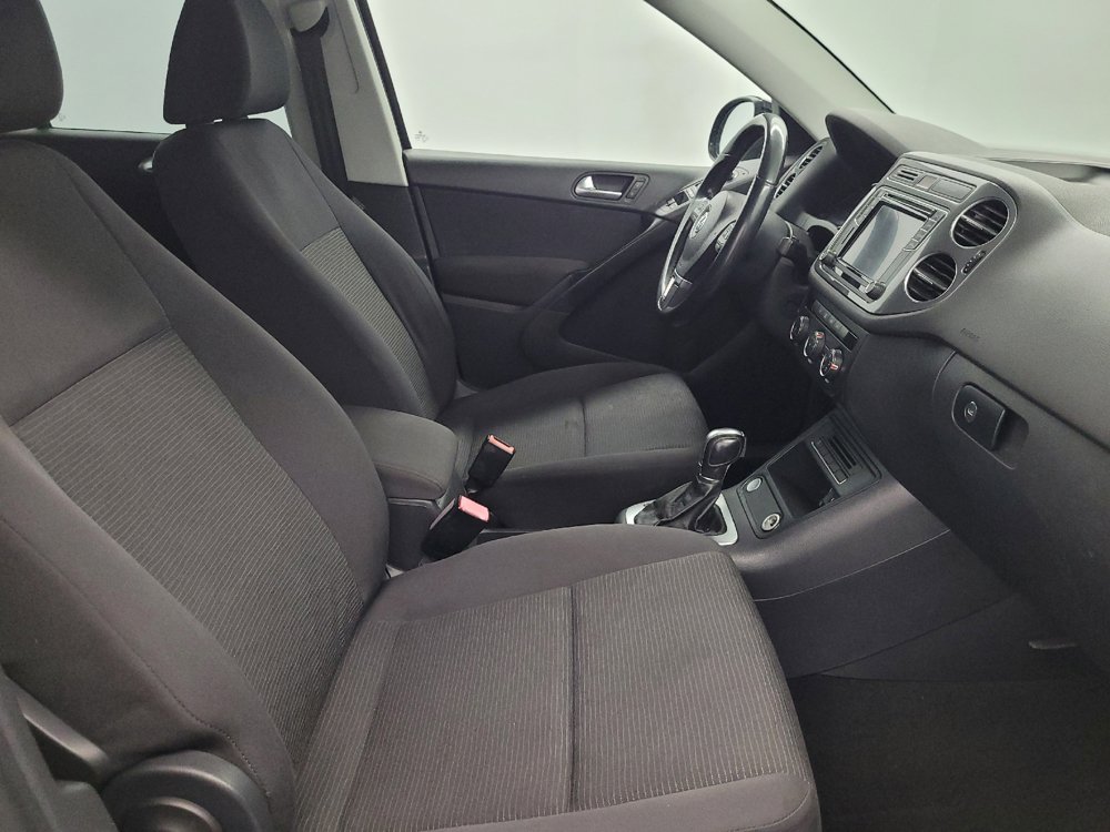Used 2017 Volkswagen Tiguan Limited w/ Premium Package FWD image 21