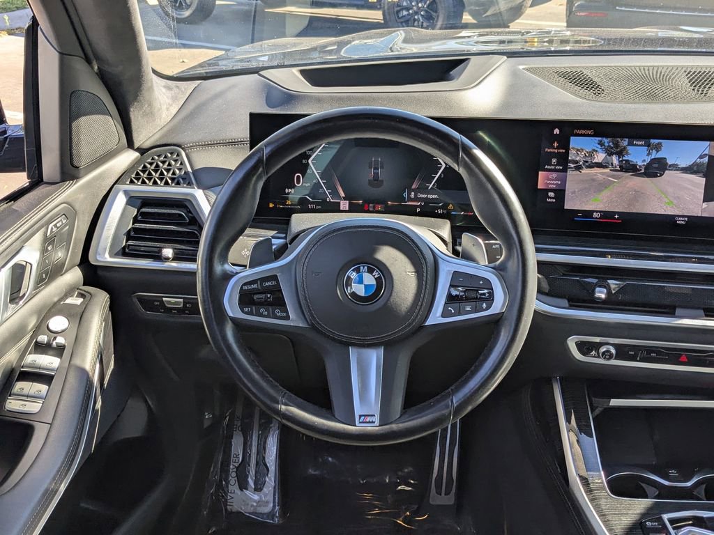 Used 2023 BMW X7 xDrive40i w/ M Sport Package image 3