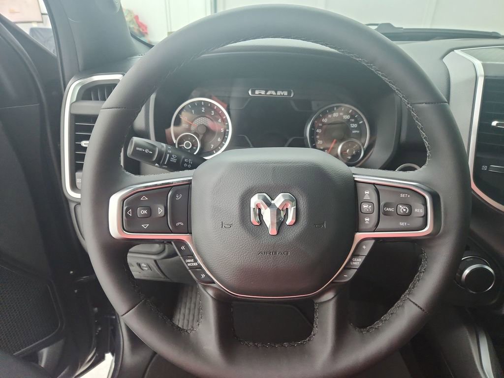 New 2026 RAM 1500 4x4 Crew Cab image 22