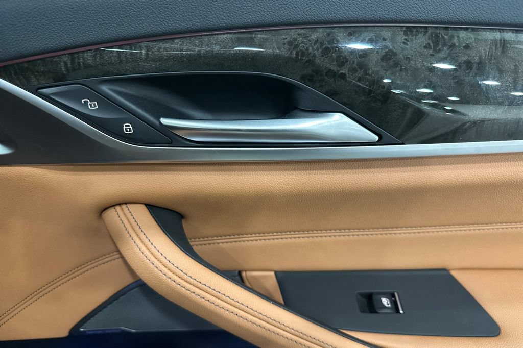 Used 2023 BMW 530i w/ Premium Package RWD image 19