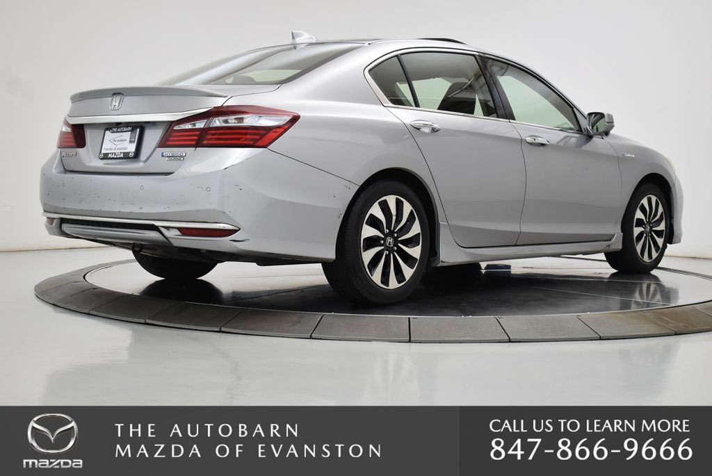 Used 2017 Honda Accord Touring image 21