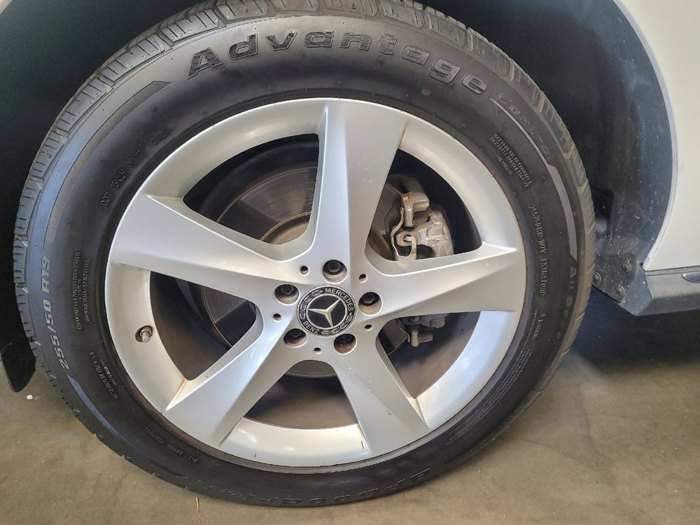 Used 2018 Mercedes-Benz GLE 350 w/ Premium 1 Package image 31