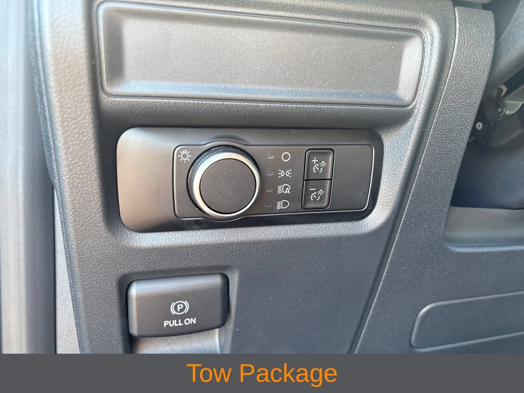 Used 2024 Ford Expedition XLT AWD/4WD image 9