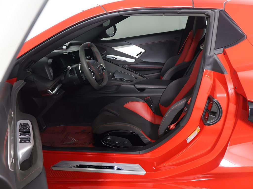 Used 2022 Chevrolet Corvette Stingray Premium Conv w/ Z51 Performance Package image 32