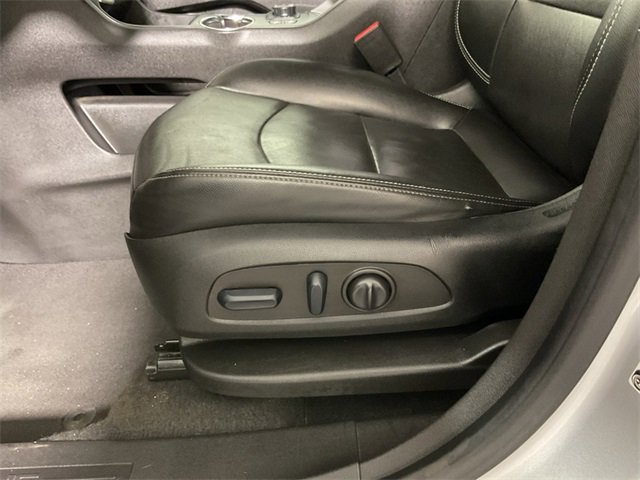 Used 2022 GMC Terrain SLT image 19