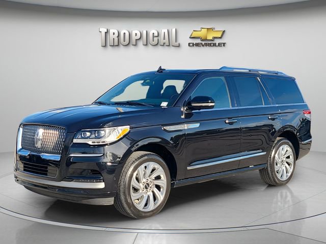 Used 2024 Lincoln Navigator Premiere AWD/4WD image 1