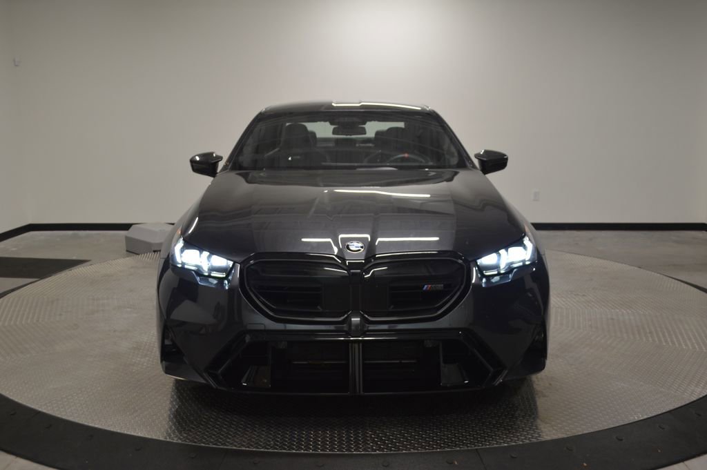 Used 2025 BMW M5 w/ Carbon Package image 8
