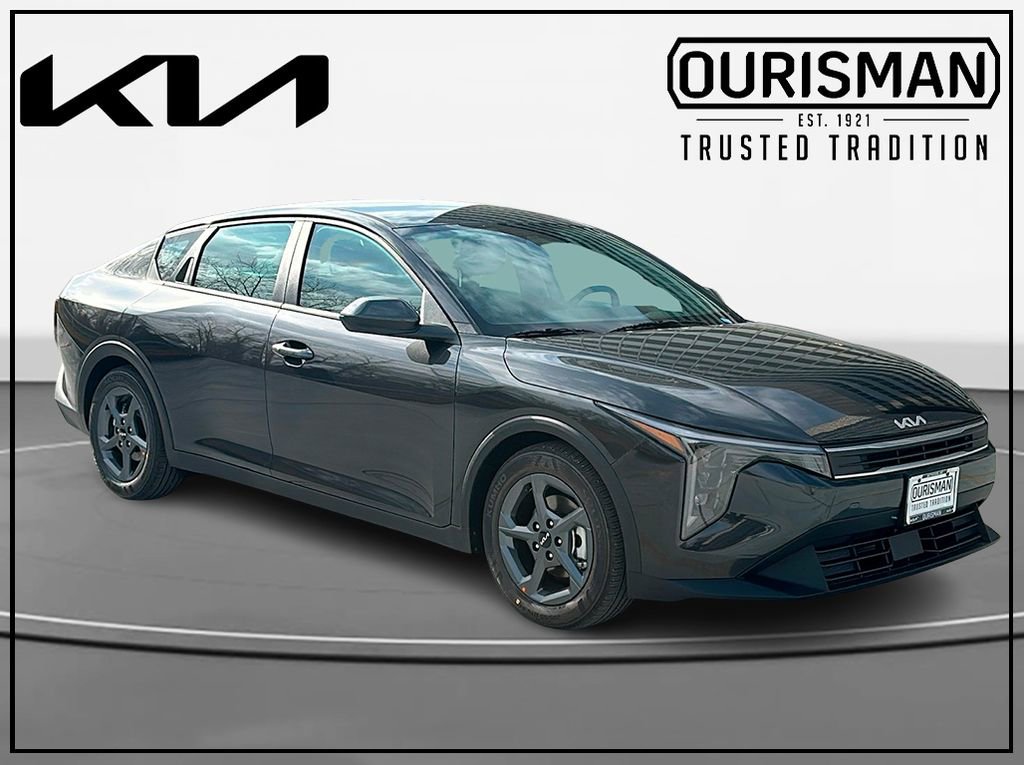 New 2025 Kia K4 LXS image 1