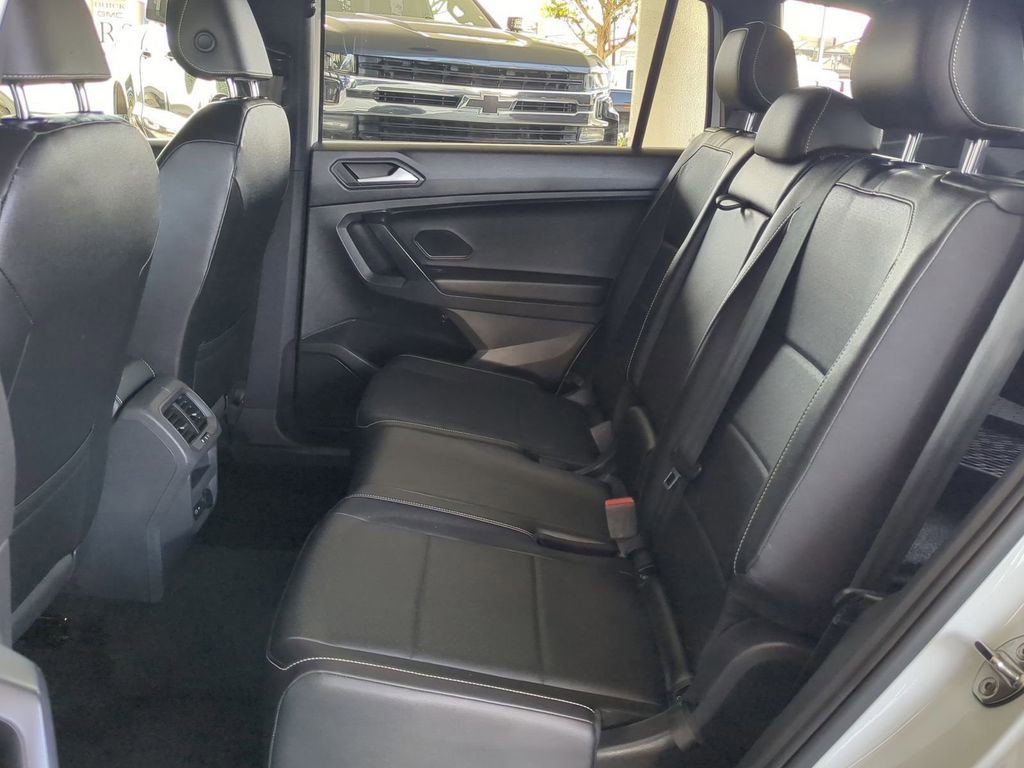 Used 2021 Volkswagen Tiguan SE R-Line FWD image 26
