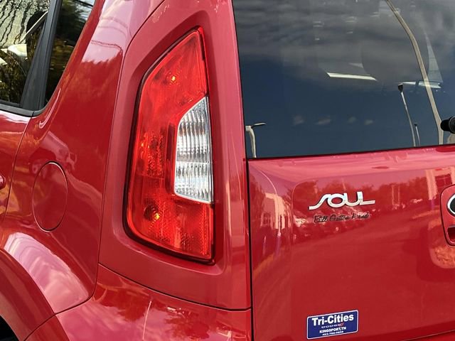 Used 2012 Kia Soul + w/ Audio Pkg image 5