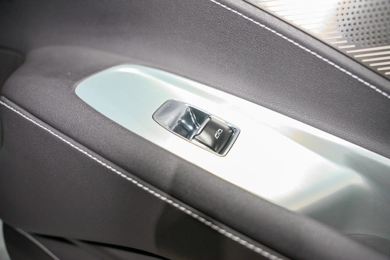 Used 2024 Chevrolet Corvette Stingray Preferred Cpe w/ Z51 Performance Package image 35