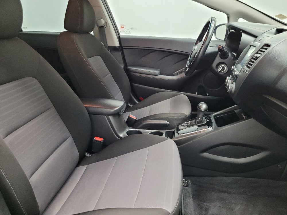 Used 2018 Kia Forte S image 21