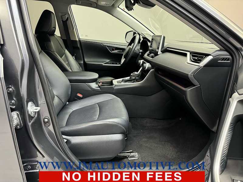 Used 2021 Toyota RAV4 Limited image 20