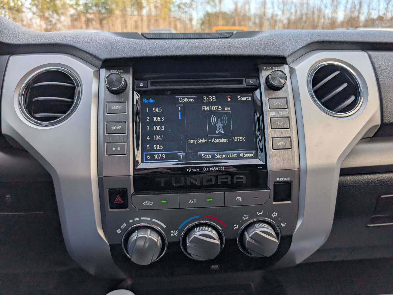 Used 2017 Toyota Tundra SR5 w/ SR5 Upgrade Package image 16