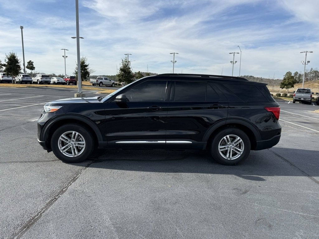 Certified 2023 Ford Explorer XLT w/ Equipment Group 202A image 4