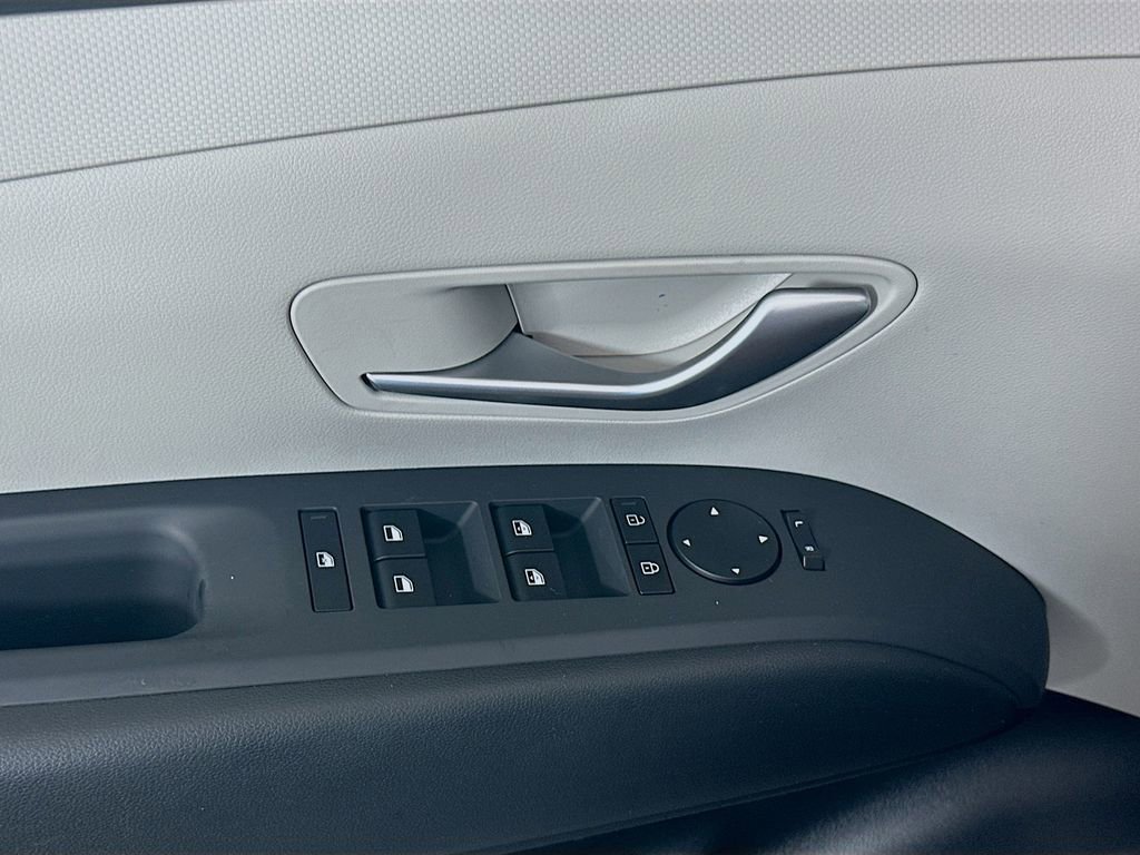New 2026 Hyundai Tucson SEL image 18