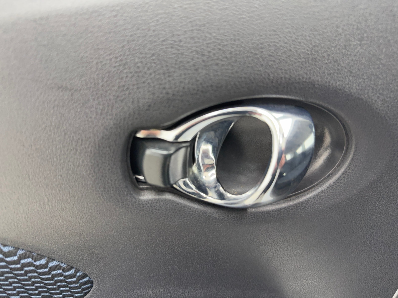 Used 2019 Nissan Versa Note SV FWD image 42