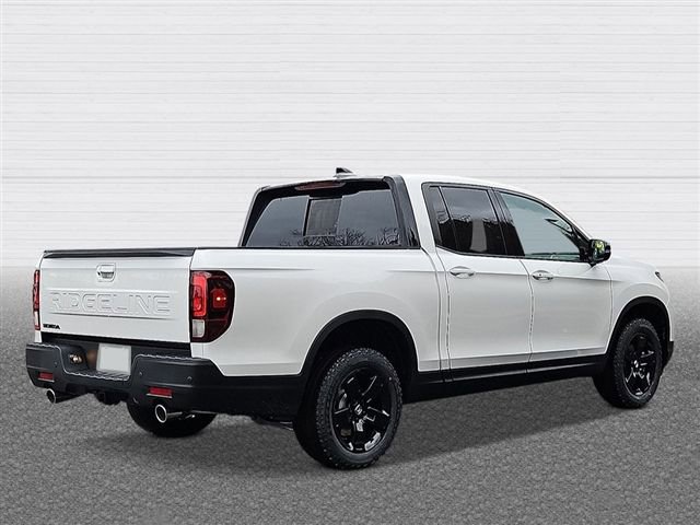 New 2026 Honda Ridgeline Black Edition image 3
